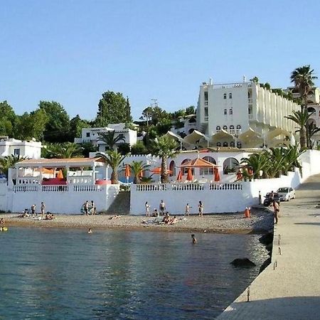 Villa Galanis By The Sea Niforeika Exterior foto